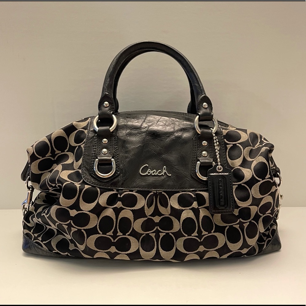 Authentic coach hand bag